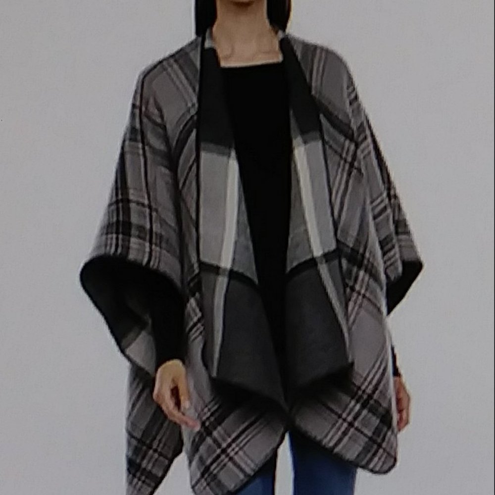 Liz Claiborne Windowpane Reversible Wrap